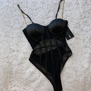 [SOLD] NWT Fashion Nova Chain To You Bodysuit